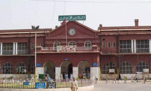 لاہور: سرکاری اسپتالوں میں ٹیسٹوں کی فیس وصولی شروع