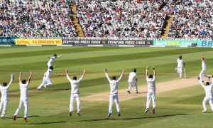 پاکستانی ٹیم کی لیڈز ٹیسٹ میں شکست پر کرکٹ شائقین اور مبصرین ناراض | urduhumnews.wpengine.com