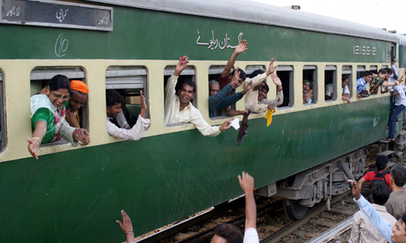 پاکستان ریلوے کا عید کے موقع پر5 خصوصی ٹرینیں چلانے کا اعلان | urduhumnews.wpengine.com