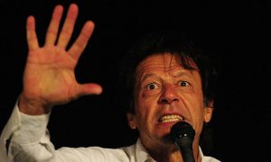 عمران خان کا اپنے امیدوار کو تھپڑ | urduhumnews.wpengine.com