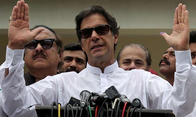 عمران خان کی حکومت میں 18 ویں ترمیم کو شدید خطرات ہیں |humnews.pk