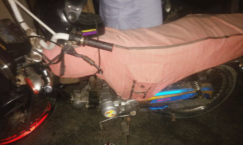 امریکی سفارت خانے کی گاڑی کی ٹکر، موٹر سائیکل سوار زخمی|humnews.pk