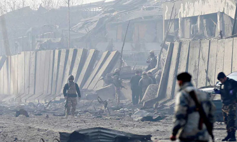 افغانستان: ہملند میں فوجی بیس پر طالبان کا حملہ