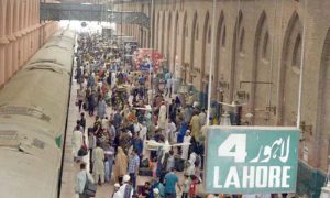 پاکستان ریلوے11ماہ میں 74 حادثات کا شکار ہوئی، وزارت کا اعتراف