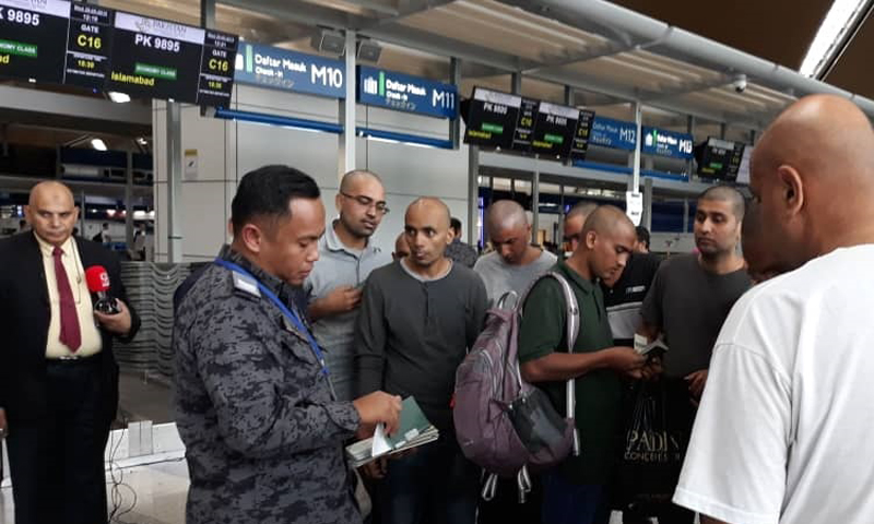 ملائیشیا سے 320 پاکستانی قیدی آج پاکستان پہنچیں گے