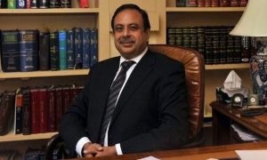 شہباز شریف کے وکیل کمرہ عدالت میں بے ہوش
