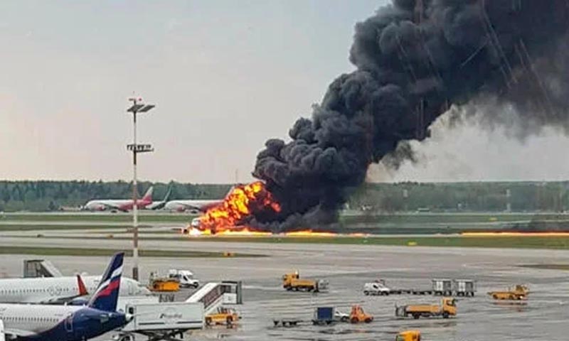 ماسکو: مسافر طیارے میں آگ لگنے سے 41 مسافر ہلاک