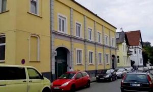 جرمنی:شرپسندوں کا مسجد پر حملہ، بے حرمتی کر کے نقصان پہنچا دیا