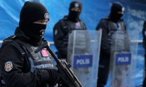 ترکی میں 200 فوجی اہلکاروں کے وارنٹ گرفتاری جاری