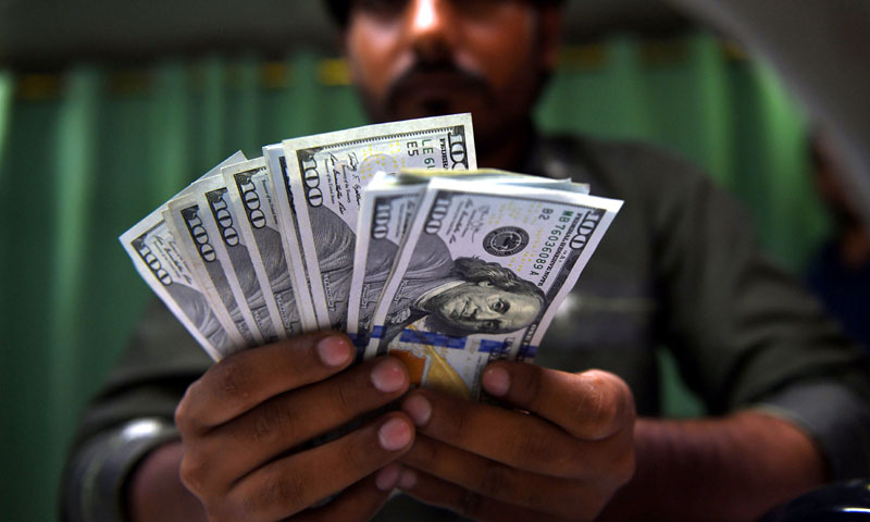 انٹر بینک میں ڈالر کی قیمت میں تین پیسے اضافہ
