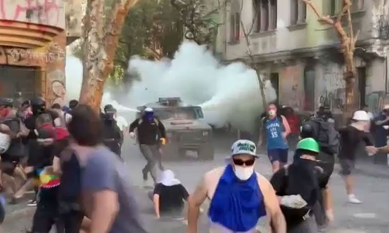چلی میں حکومت مخالف مظاہرے، 20 افراد ہلاک، 2 ہزار سے زائد زخمی