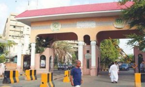 وزیراعلیٰ سندھ کا ہنگامہ کرنے والے 28 افسران کو گرفتار کرنے کا حکم
