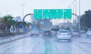 سعودی عرب: موسلا دھار بارش، شاہراہوں پہ پانی جمع