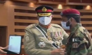 جی ایچ کیو میں فوجی اعزازت دینے کی تقریب جاری