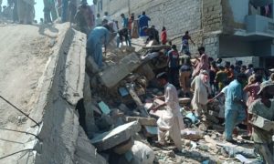 کراچی: کورنگی میں چار منزلہ رہائشی عمارت گر گئی، چار افراد جاں بحق