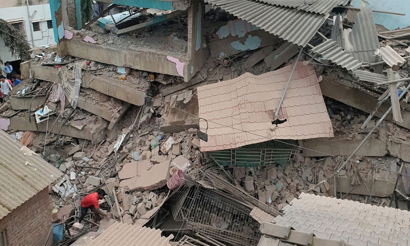 بھارتی شہر ممبئی میں عمارت گرنے سے 10 افراد ہلاک