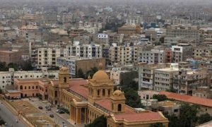 کراچی: سردی کا 10 سالہ ریکارڈ ٹوٹ گیا