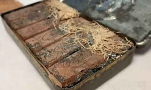 چاکلیٹ کا 120سال پرانا ڈبہ دریافت