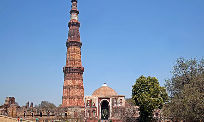 بھارت: قطب مینار کی مسجد قوت الاسلام کو شہید کرنیکی سازش