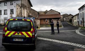 فرانس: تین پولیس افسران قتل ، ایک زخمی