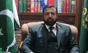 ایڈیشنل اٹارنی جنرل اشتیاق احمد خان عہدے سے مستعفی