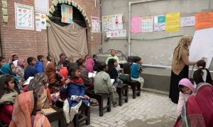سندھ: ہزاروں سرکاری اسکول بنیادی سہولیات سے محروم