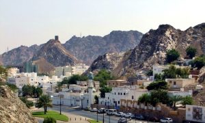 عمان: تجارتی سرگرمیاں اور دکانیں رات 8 سے صبح 5 تک بند کرنیکا فیصلہ