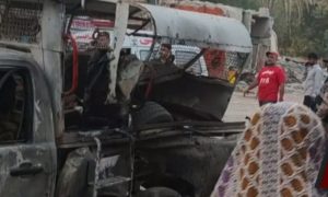 کراچی: رینجرز کی گاڑی کے قریب دھماکا، ایک شخص جاں بحق، متعدد زخمی