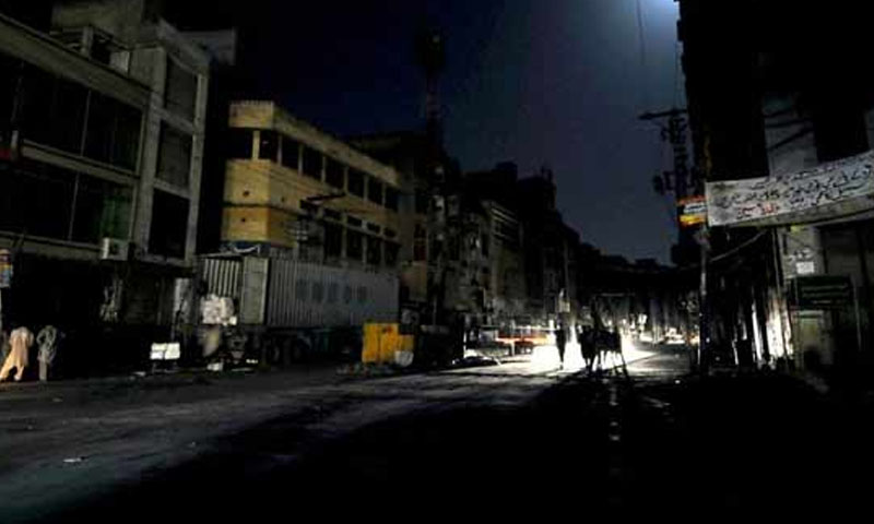 کراچی: 500 فیڈرز ٹرپ، بڑے علاقے تاریکی میں ڈوب گئے