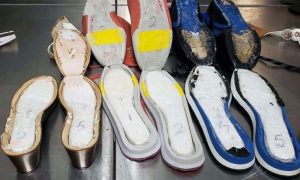 خاتون کے جوتوں سے 61 لاکھ روپے سے زائد کی منشیات برآمد