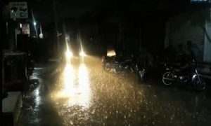 لاہور: 3 سو سے زائد فیڈرز ٹرپ کر گئے، کئی علاقے اندھیرے میں ڈوب گئے