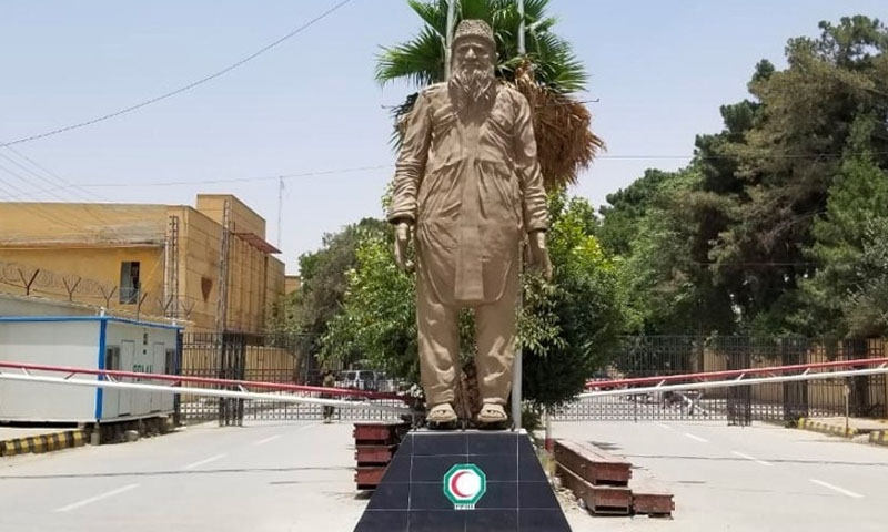 بلوچستان: عبدالستار ایدھی کا قد آدم مجسمہ نصب