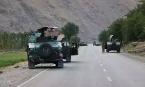 ایک ہزار سے زائد افغان فوجی جان بچا کر تاجکستان پہنچ گئے