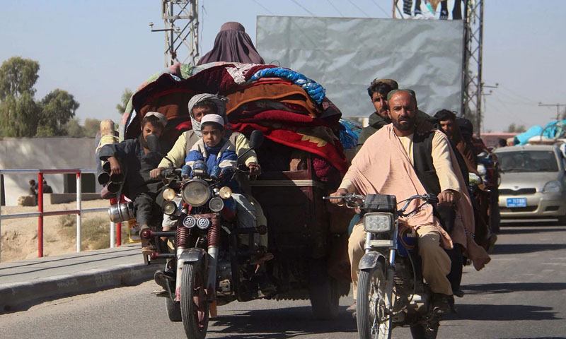 افغانستان: لڑائی والے علاقوں میں سینکڑوں کمانڈوز کی آمد، شہریوں کی نقل مکانی