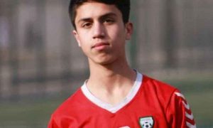 افغانستان سے باہر نکلنے کی کوشش، افغان فٹبالر بھی جاں بحق