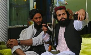 طالبان کے سیاحتی مقامات پہ جانے اور سیلفیاں لینے پر پابندی عائد