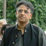 آئی پی پی میں شمولیت کی دعوت دی گئی لیکن میں پی ٹی آئی کے ساتھ ہوں، اسد عمر