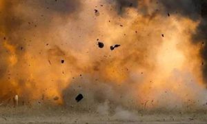 پشاور، حیات آباد میں سیکیورٹی فورسز کی گاڑی کے قریب دھماکہ، 8 افراد زخمی