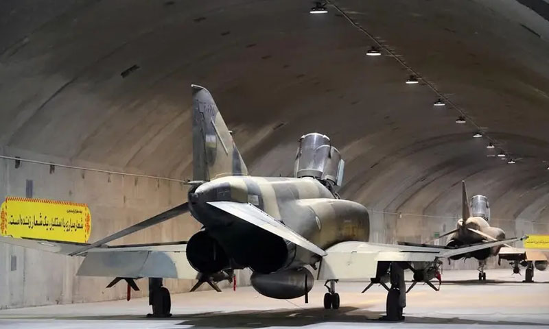 ایران میں لڑاکا طیاروں کے زیر زمین ہوائی اڈے کا افتتاح ہو گیا