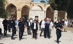 مسجد اقصیٰ پر اسرائیلی آبادکاروں کا دھاوا، 6 فلسطینی شہید، 11 زخمی