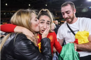 اسپین کی کپتان کے والد کا انتقال، ورلڈکپ جیتنے کی خوشی غم میں بدل گئی