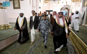 نگراں وزیراعظم سعودی عرب پہنچ گئے، آج عمرہ ادا کرینگے