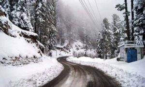 ملکہ کوہسار مری میں 8.5 انچ تک ریکارڈ برفباری، سردی کی شدت بڑھ گئی