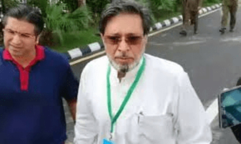 خاور مانیکا