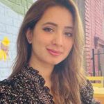 کومل عزیز