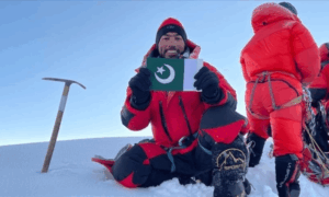 کوہ پیما سرباز خان