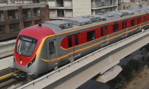 اورنج لائن ٹرین