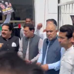 پی ٹی آئی کا قومی اسمبلی اجلاس کا بائیکاٹ، پارلیمنٹ کے باہر اپنی اسمبلی لگا لی