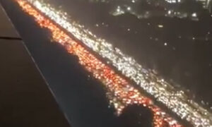 گروگرام چند گھنٹے کی بارش، 6 سے 7 کلومیٹر تک ٹریفک جام