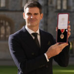 جیمز اینڈرسن کو نائٹ ہڈ کا اعزاز دے دیا گیا